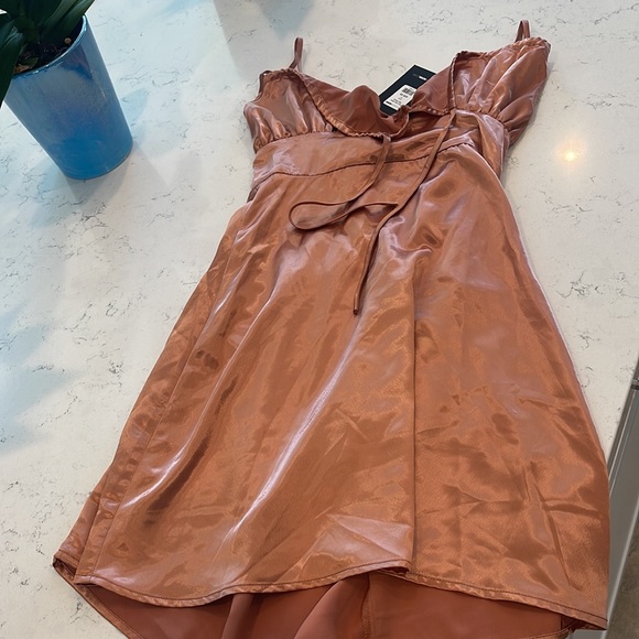 Fashion nova satin dress - Picture 5 of 5